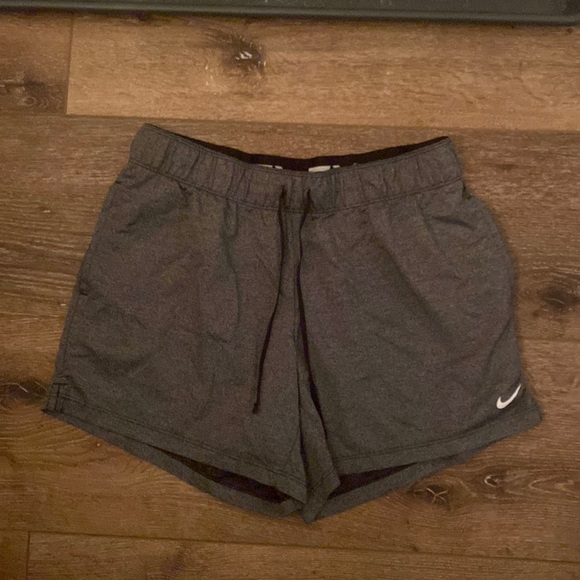 Nike Pants - Nike shorts medium